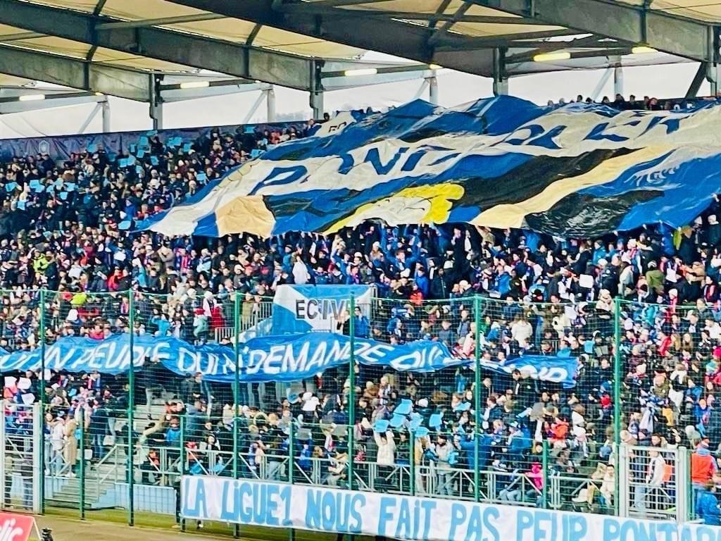 INTOO Habitat fier d'être partenaire du CA Pontarlier ! Match de coupe de France contre l'Olympique Lyonnais (OL)