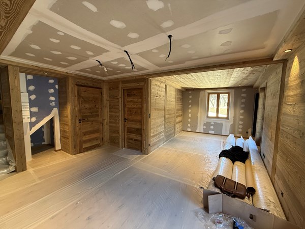 Finitions et livraison imminente : appartement d’exception à La Clusaz