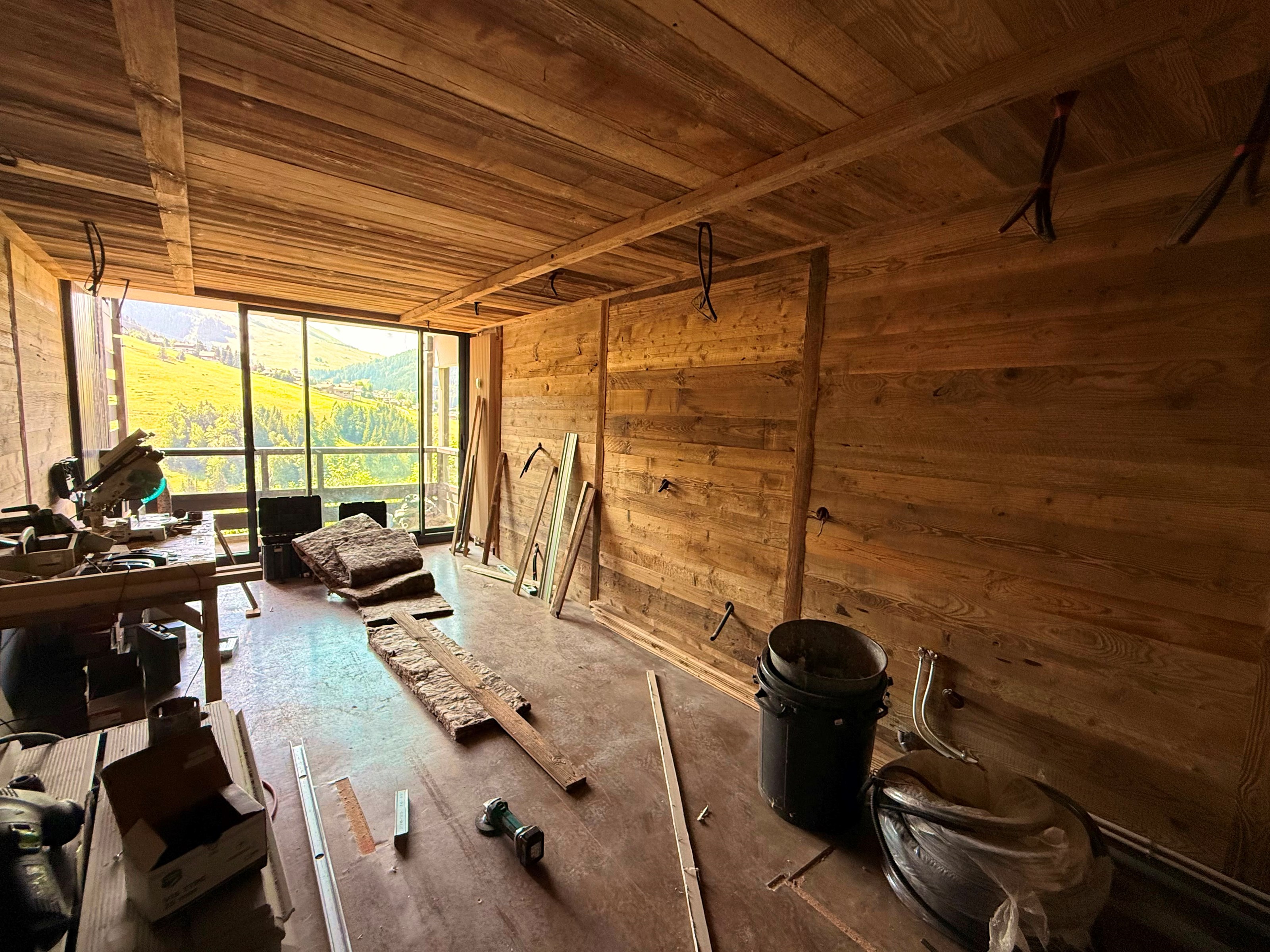 Le Monta à La Clusaz : deux appartements T3 en rénovation au cœur des Aravis - Copie