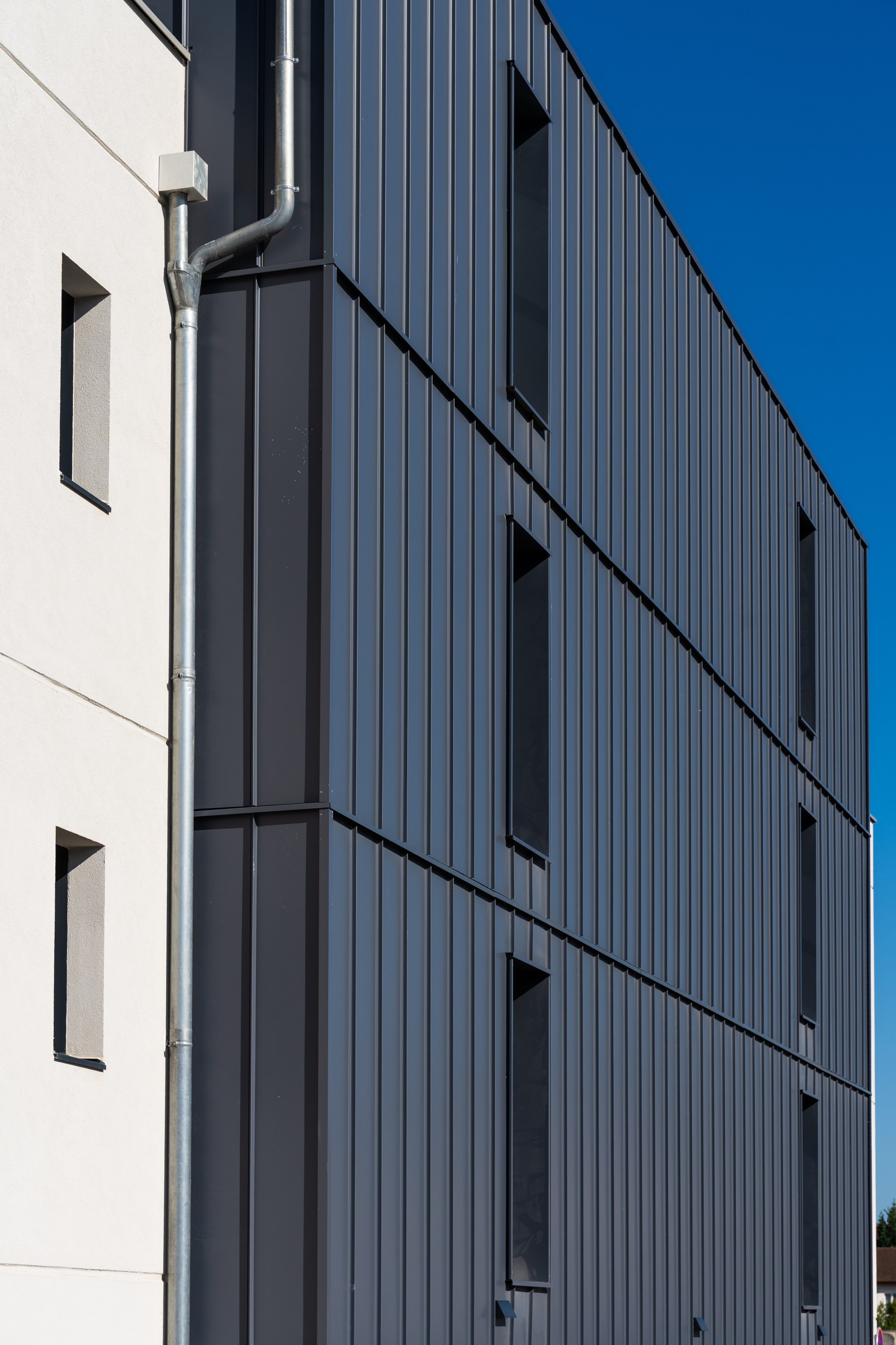 <h3>Investir</h3><p>Investir dans l’immobilier résidentiel, c’est miser sur la stabilité, la transmission et le patrimoine. Avec INTOO Habitat - Promoteur Immobilier, Aménageur Foncier et Lotisseur reconnu en Franche-Comté, et plus récemment nationalement, vous investissez dans des biens idéalement situés, bien construits, et en lien avec les besoins réels du marché local.</p> -image